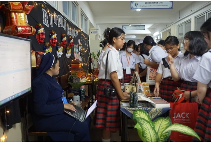 Menilik Karya Siswa SMA Tarakanita Gading Serpong di Akhir Tahun Ajaran 2023/2024