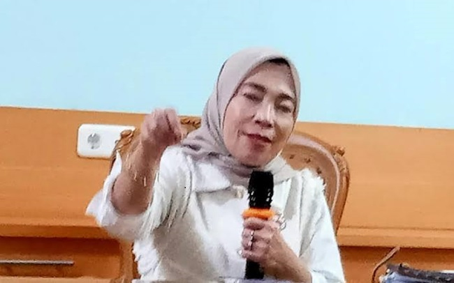 Guru PPPK Heboh. Nunuk Suryani; Tidak Ada Relokasi Guru PPPK ke Sekolah Asal