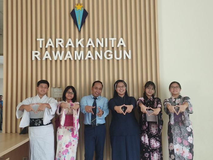 Lima Pelajar dari Himeji International School of Japan Kunjungi SMP Tarakanita 4&nbsp;Jakarta